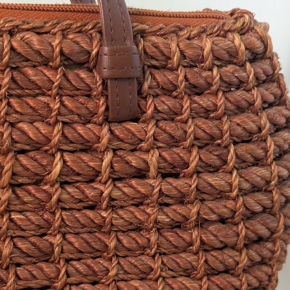 Dark Brown Raffia Purse Handbag Made in the Philippines - Picture 4 of 16